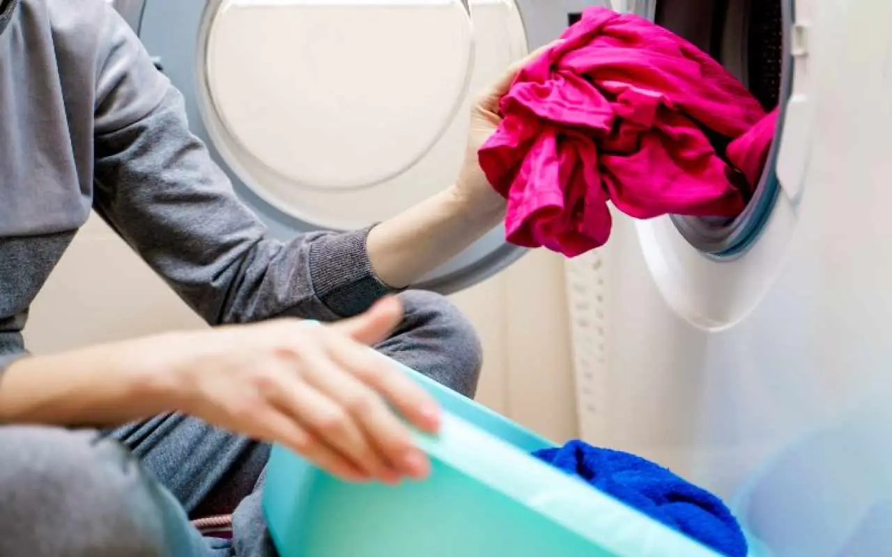 Il modo più semplice per disinfettare il bucato in lavatrice